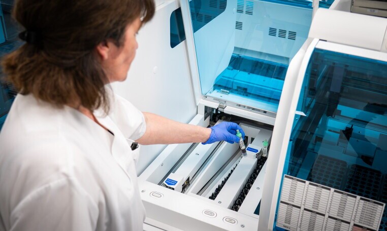 Medizinischer Technologe für Laboratoriumsanalytik  (w/m/d) / Institut für Klinische Chemie und Laboratoriumsmedizin, 1. Bild